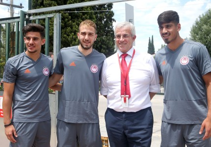 «Ερυθρόλευκη» επίσκεψη στο St. Catherine's School (pics)