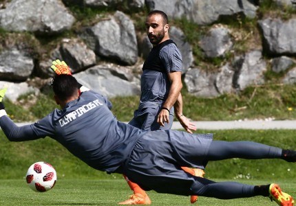 Η προπόνηση του Θρύλου σε εικόνες (pics)