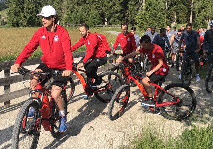 Η ποδηλατάδα των «ερυθρολεύκων» (pics,vid)