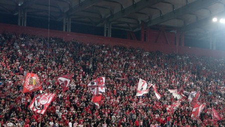 Συνεχίζονται οι ανανεώσεις των εισιτηρίων διαρκείας