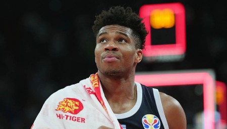 Giannis: Η αφιέρωση στον πατέρα του και η φώτο στο Καραϊσκάκη… (photo/video)