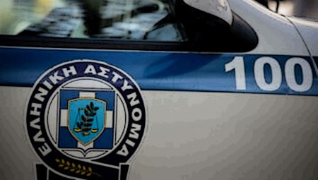 Επιχείρηση στο Κουκάκι: Ψάχνουν συνεργούς και νέα γιάφκα (video)