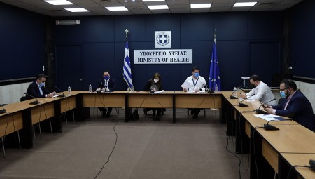 Ξεκινούν την Τρίτη οι εμβολιασμοί στη Βρετανία – Τι θα γίνει στην Ελλάδα (video)