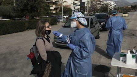 Κρίσιμη συνεδρίαση των λοιμωξιολόγων για το άνοιγμα της αγοράς – Οι περιοχές που είναι στο «κόκκινο» (video)