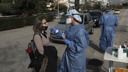 Κορονοϊός: Επτά περιοχές σε καθεστώς «σκληρού» lockdown – Έκρηξη κρουσμάτων φοβούνται οι ειδικοί (video)