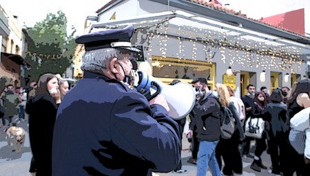 Εξαπλώνεται σε όλη την Αθήνα ο… «ιός της πλατείας» (video)