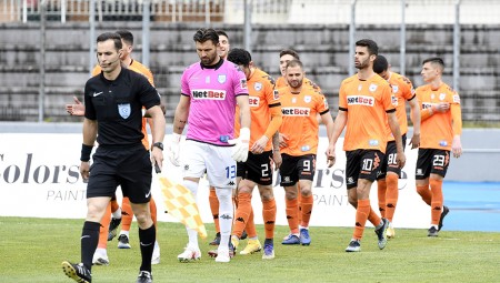 Από αυτούς δηλαδή θα αποκλειστούμε; (video)