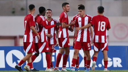 Παναγάκος: «Ποιος δε θέλει ξανά Youth League;»