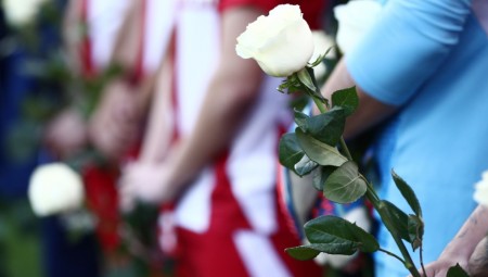 Τίμησαν τη μνήμη των 21 θυμάτων της Θύρας 7 (video)