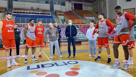 Μίλησε στους παίκτες ο Γιώργος Αγγελόπουλος πριν τον τελικό