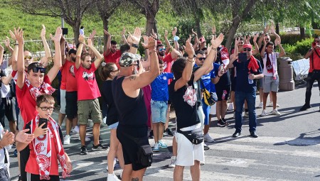 Η ιαχή «ΟΛΥΜΠΙΑΚΟΣ» και στην Κύπρο και παντού! (video)