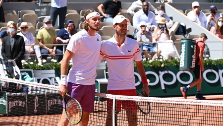 Roland Garros | Τσιτσιπάς: Μείωσε σε 2-1 σετ ο Τζόκοβιτς (videos)