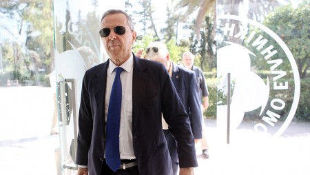 Μπαλτάκος: Τα πέντε αναπάντητα ερωτήματα