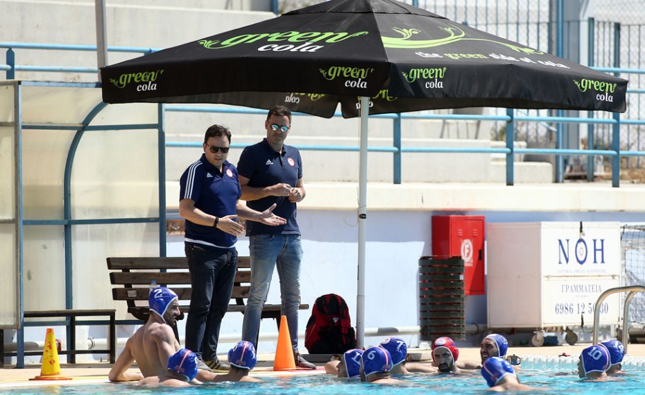 Τιμητική πρόσκληση για τον Βλάχο