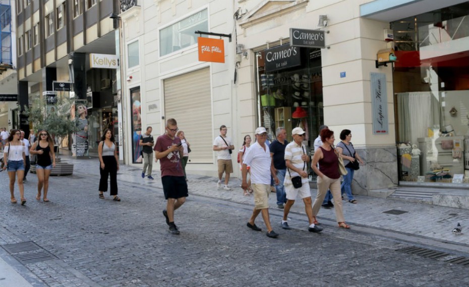 Προεραιτικά ανοικτά τα καταστήματα έως τις 8 το βράδυ