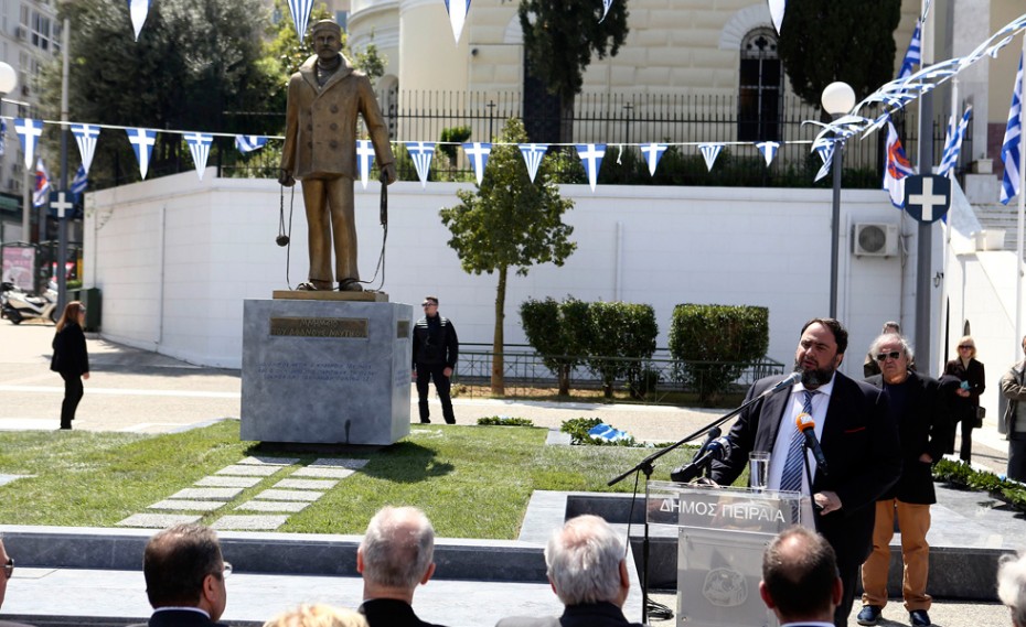 Δωρεά του Β. Μαρινάκη το μνημείο του αφανούς Ναυτικού (pics)