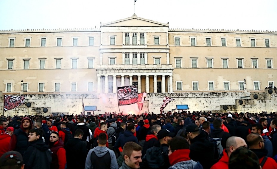 Η Αθήνα στα... κόκκινα! (video)