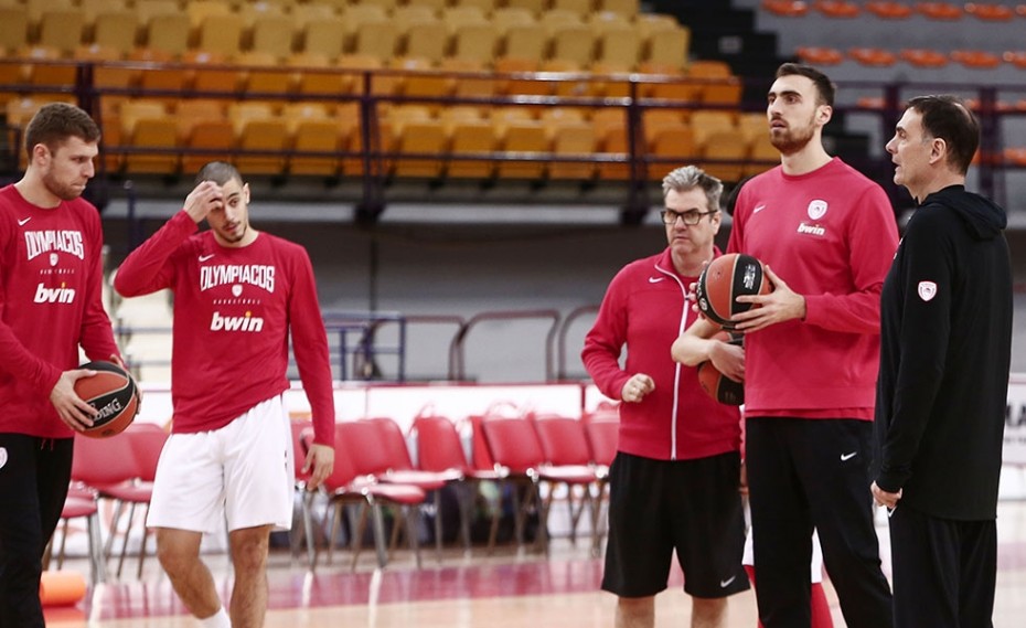 Media Day Ολυμπιακού LIVE από το ΣΕΦ (video)