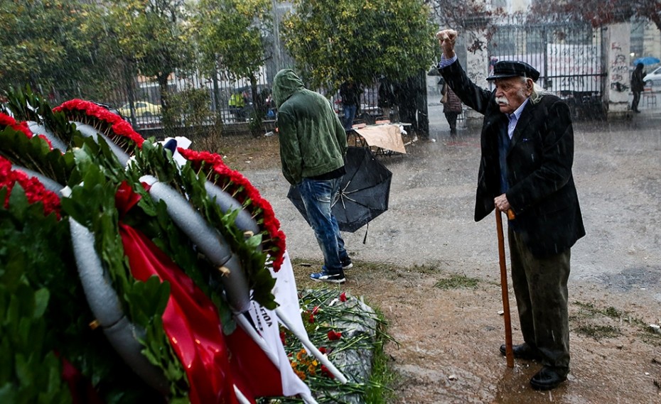 Πέθανε ο αγωνιστής Μανώλης Γλέζος