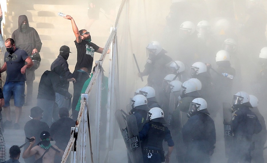 Καθυστερεί η σέντρα στον τελικό του Champions League! Αρχίσαμε τελικό Κυπέλλου μετά από 32’! Θα σέβεστε!