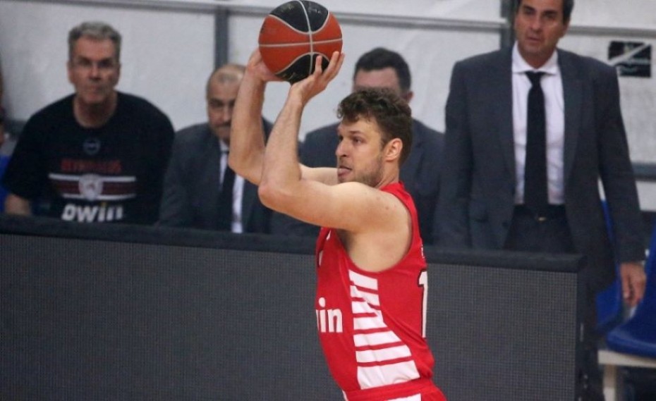 Βεζένκοφ: MVP και πιο δημοφιλής παίκτης της Basket League για 2η σερί σεζόν!