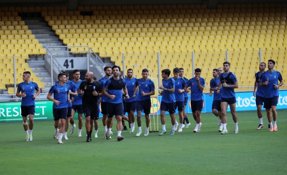 Τα «γαλανόλευκα» stories του Αλεξανδρόπουλου (photos)