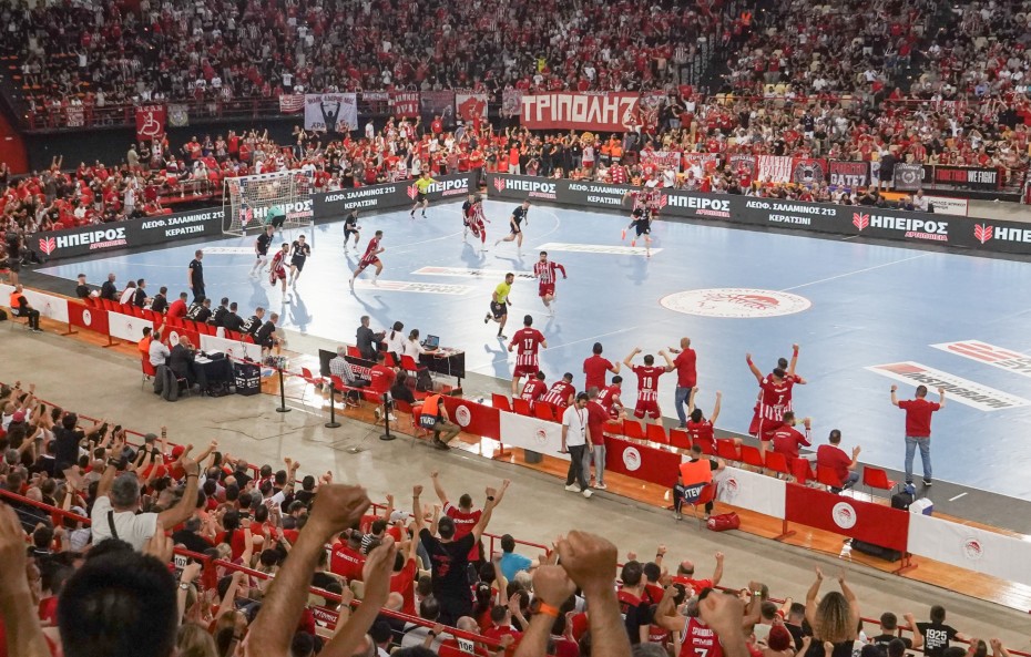 EHF: «Συγχαρητήρια στον Ολυμπιακό για τον τελικό στο ΣΕΦ, ρεκόρ προσέλευσης που διαφήμισε το χάντμπολ»