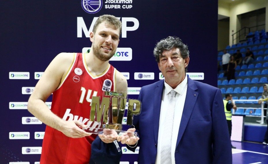 Σάρωσε όλα τα βραβεία ο MVP Σάσα! (videos)